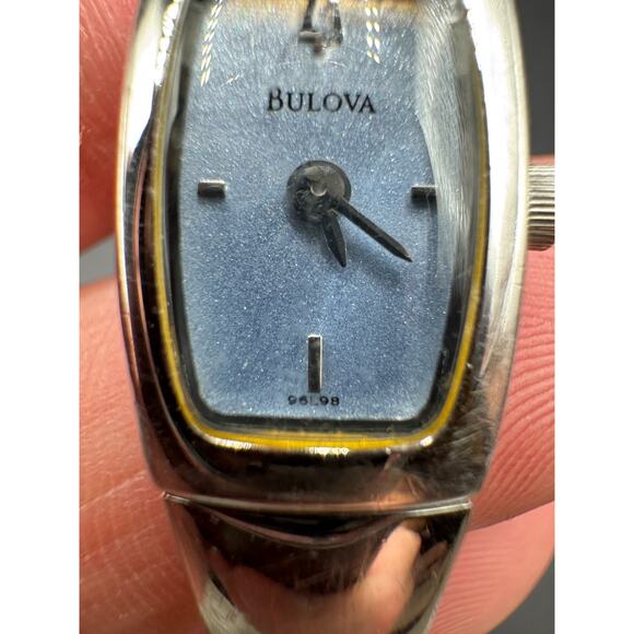 Bulova Quartz 96L98 Movement Ice Blue Dial Ladies Watch Silver Tone 13.2mm 6.5" - Picture 2 of 11